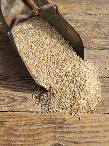 Farmer’s Blend Non-GMO Three Grain Scratch 50lbs
